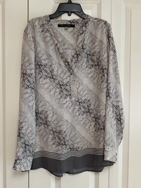 Rose & Olive Gray Marble Print Blouse Hidden Button Front Long Sleeve Size Small